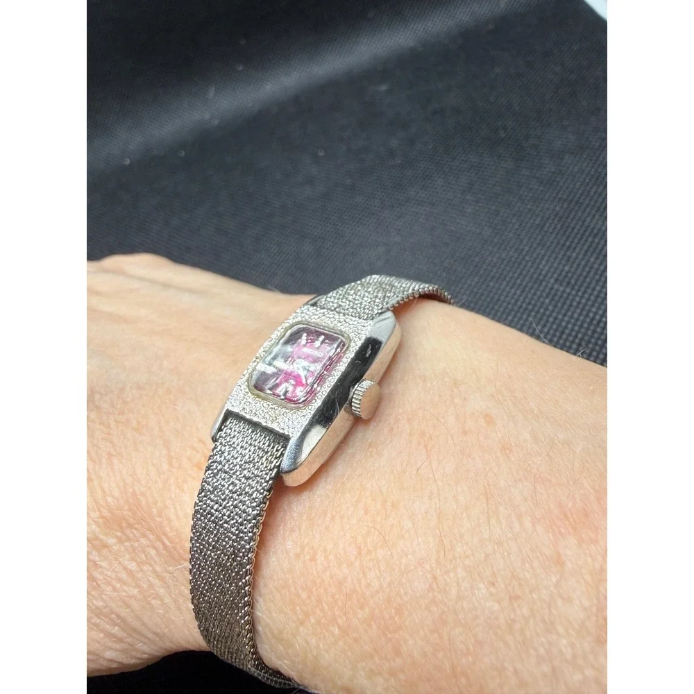Vintage Seiko Manual Wind Watch Magenta Dial Silver Mesh Bracelet 11-3409